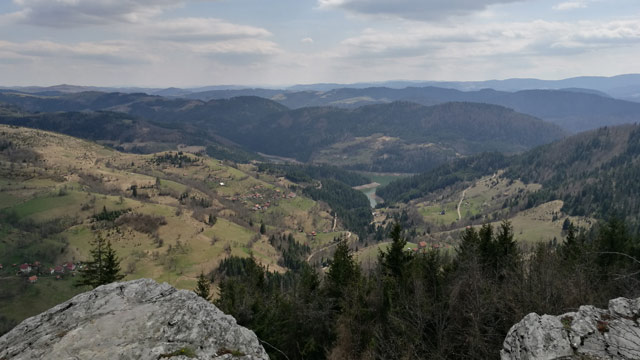 Pogleda na Uvačko jezero